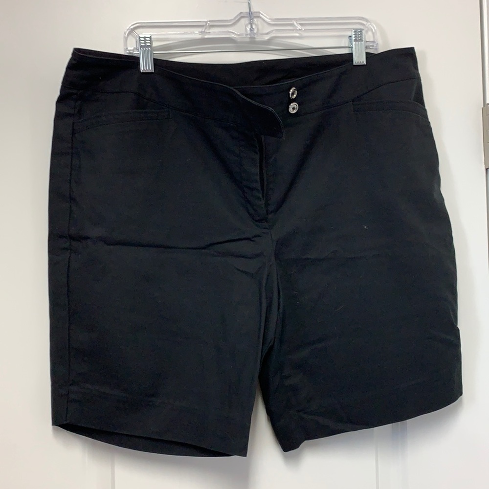Size 16 Anne Klein Shorts